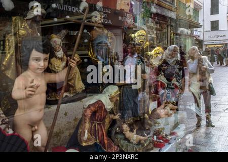 Religiöse Shop, Verkauf von Christlichen religiösen Symbole, Sierpes Straße, Sevilla, Spanien Stockfoto