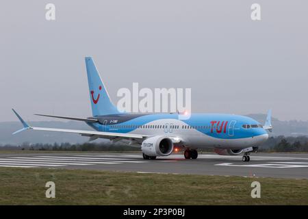 G-TUMD Boeing 737-8 MAX TUI Airways Flughafen Bristol EGGD 04/03/2023 Stockfoto