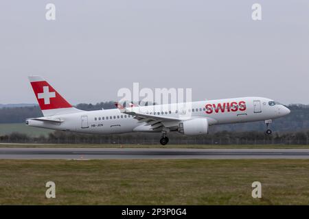 HB-JCN Airbus A.220-300 Swiss Bristol Airport EGGD 04/03/2023 Stockfoto