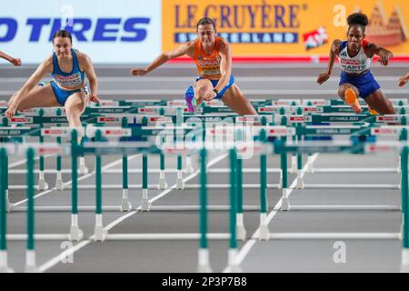 ISTANBUL, TÜRKEI - MÄRZ 5: Nadine Visser der Niederlande tritt an den 60m Hürden Frauen an Tag 3 der Europameisterschaft für Leichtathletik in der Atakoy Athletics Arena am 5. März 2023 in Istanbul, Türkei (Foto: Nikola Krstic/BSR Agency) Stockfoto