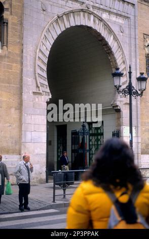 Málaga. Andalusien. Spanien: Tor zum Zentralmarkt von Atarazanas Stockfoto