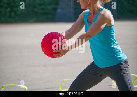 Accessoires für das Sporttraining und Gymnastik, um fit zu bleiben Stockfoto