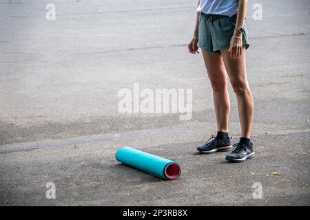 Accessoires für das Sporttraining und Gymnastik, um fit zu bleiben Stockfoto