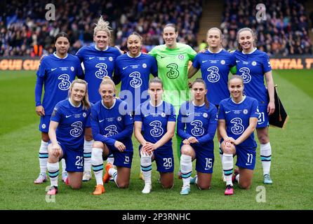 Chelsea's Sam Kerr (oben links), Millie Bright, Lauren James, Ann-Katrin Berger, Magdalena Eriksson, Niamh Charles, Erin Cuthbert, Sophie ingle, Jelena Cankovic, Eve Perisset und Guro Reiten vor dem Finalspiel des FA Women's Continental Tyres League Cup in Selhurst Park, London. Foto: Sonntag, 5. März 2023. Stockfoto