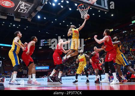 Mailand, Italien. 05. März 2023. Stanley Okoye (GIVOVA Scafati) während EA7 Emporio Armani Milano vs GIVOVA Scafati, italienischer Basketball A Series Championship in Mailand, Italien, März 05 2023 Kredit: Independent Photo Agency/Alamy Live News Stockfoto