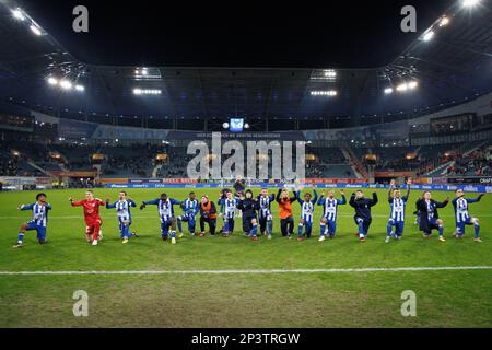 Gents Spieler feiern nach dem Sieg eines Fußballspiels zwischen KAA Gent und RSC Anderlecht am Sonntag, den 05. März 2023 in Gent, am 28. Tag der ersten Spielklasse der „Jupiler Pro League“ 2022-2023 der belgischen Meisterschaft. BELGA FOTO KURT DESPLENTER Stockfoto