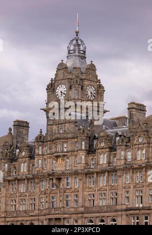 EDINBURGH, SCHOTTLAND, EUROPA - The Balmoral Hotel, in der Princes Street. Stockfoto