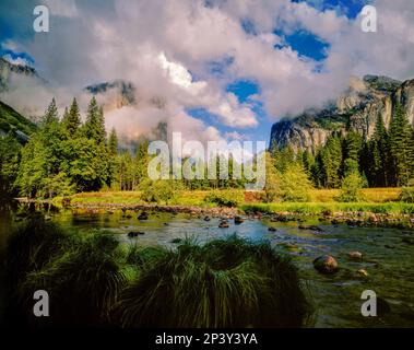 Merced River, El Capitan, Sentinel Rock, Yosemite National Park, Kalifornien Stockfoto