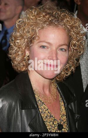 Amy Irving besucht am 30. Oktober 2005 die Premiere von „Jarhead“ im Ziegfeld Theatre in New York City. Foto: Henry McGee/MediaPunch Stockfoto