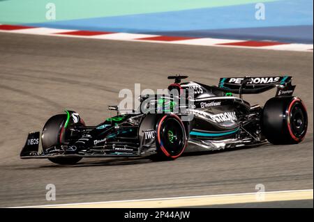 Sakhir, Bahrain. , . Weltmeisterschaft F1 2023. Bahrain GP. George Russell, GB, Mercedes AMG F1 Team, Mercedes-AMG F1 W14 E Performance.MANAMA, BAHRAIN, Sakhir Circuit, 5. März 2023: Nr. 63, George RUSSEL, GBR, Mercedes AMG F1 Team, Mercedes-AMG F1 W14 E Vorstellung während des Formel-1-Grand Prix von Bahrain auf der Bahrain International Circuit in der Nähe von Manama City in der Stadt Sakhir am 05. März. 2023. Formel 1 - F1 Motorsport, gebührenpflichtiges Bild, Foto und Copyright © Cristiano BARNI/ ATP images (BARNI Cristiano /ATP/SPP) Kredit: SPP Sport Press Photo. Alamy Live News Stockfoto