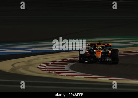 Manama, Bahrain. 04. März 2023. MANAMA, BAHRAIN, Sakhir Circuit, 04. März 2023: Nr. 4, Lando NORRIS, GBR, McLaren F1 Team, MCL60, Mercedes-Motor während des Formel 1 Grand Prix in Bahrain auf der internationalen Rennstrecke von Bahrain bei Manama City in der Stadt Sakhir am 4. März. 2023. Formel 1 - F1 Motorsport, gebührenpflichtiges Bild, Foto und Copyright © Jun QIAN/ ATP images (QIAN Jun/ATP/SPP) Guthaben: SPP Sport Press Photo. Alamy Live News Stockfoto