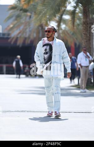 Manama, Bahrain. 04. März 2023. MANAMA, BAHRAIN, Sakhir Circuit, 04. März 2023: Nr. 44, Lewis HAMILTON, GBR, Mercedes AMG F1 Team, während des Formel-1-Grand Prix von Bahrain auf der Bahrain International Circuit in der Nähe von Manama in der Stadt Sakhir am 4. März. 2023. Formel 1 - F1 Motorsport, gebührenpflichtiges Bild, Foto und Copyright © Jun QIAN/ ATP images (QIAN Jun/ATP/SPP) Guthaben: SPP Sport Press Photo. Alamy Live News Stockfoto