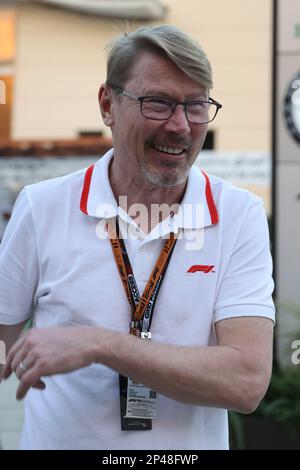 Manama, Bahrain. 04. März 2023. MANAMA, BAHRAIN, Sakhir Circuit, 04. März 2023: Mika HAKKINEN; ehemaliger finnischer Weltmeister im Jahr F1 während des Formel-1-Grand Prix in Bahrain auf der internationalen Rennstrecke in der Nähe von Manama in der Stadt Sakhir am 4. März. 2023. Formel 1 - F1 Motorsport, gebührenpflichtiges Bild, Foto und Copyright © Jun QIAN/ ATP images (QIAN Jun/ATP/SPP) Guthaben: SPP Sport Press Photo. Alamy Live News Stockfoto