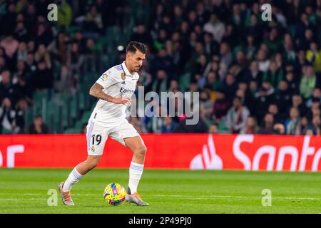 Sevilla, Spanien. 08. Januar 2022. Dani Ceballos von Real Madrid im Benito Villamarin Stadium im LaLiga Santander 2022/2023-Spiel zwischen Real Betis und Real Madrid in Aktion. Endstand Real Betis 0:0 Real Madrid (Foto: Francis Gonzalez/SOPA Images/Sipa USA). SIPA USA/Alamy Live News Stockfoto