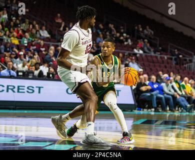 März 04 2023 Las Vegas, NV, USA während des NCAA Männer Basketball West Coast Conference Quarterfinals Spiels zwischen San Francisco Dons und den Santa Clara Broncos. San Francisco besiegte Santa Clara im Double Time 93-87 in der Orleans Arena Las Vegas, NV. Thurman James/CSM Stockfoto