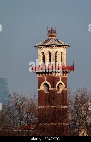 Jungs und St. Thomas Hospital Tower in Lambeth Stockfoto