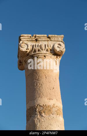 Zypern, Pathos, römische Säulen an der archäologischen Stätte von Kato Pathos. Stockfoto