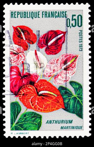 MOSKAU, RUSSLAND - 15. FEBRUAR 2023: In Frankreich gedruckte Briefmarken zeigen Anthurium - Martinique, ca. 1973 Stockfoto