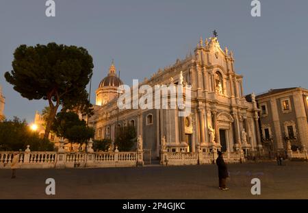 Dom, Piazza Duomo, Catania, Sizilien, Italien Stockfoto