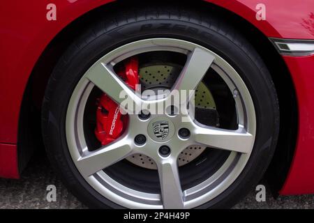 Porsche 718 Cayman S Nahaufnahme Stockfoto