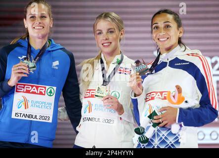 Anita Horvat (Slowenien), Keely Hodgkinson (Großbritannien), Agnès Raharolahy (Frankreich), 800 m Frauen-Podium bei der European Athletics Indoor Championships 2023 am 2. März 2023 in der Atakoy Arena in Istanbul, Türkei - Photo Laurent Lairys / DPPI Stockfoto