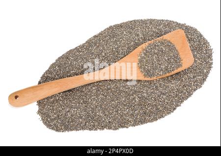 Holzlöffel mit Chiasamen auf weiß isoliert Stockfoto