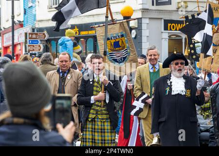 Truro Feiert Den St. Pirans Day! Der Nationalfeiertag für das kornische Volk, um seine Sprache, Kultur und Tradition hervorzuheben. Stockfoto