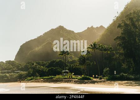 Tunnels Beach, kauai, hawaii, usa - september 2022. Hochwertiges Foto Stockfoto