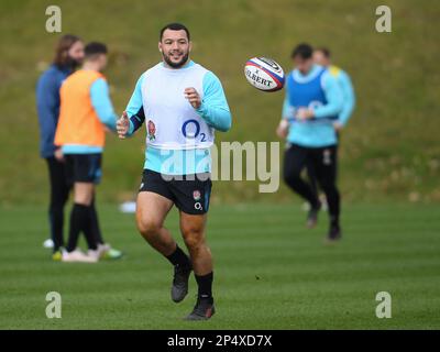 Pennyhill Park, England, Großbritannien, 06/03/2023, Honda England Rugby Performance Centre, Pennyhill Park, England, Großbritannien. 6. März 2023. Ellis Genge während des England Rugby Trainings, während sie sich auf die Partie mit Frankreich am 11. März in Twickenham vorbereiten: Anerkennung: Ashley Western/Alamy Live News Stockfoto