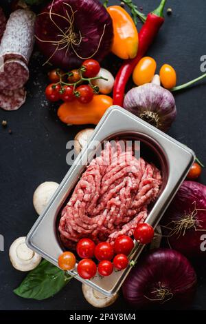 Hausgemachtes Fleischprodukt Salami Rezeptur Zutaten Stockfoto