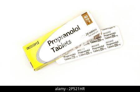 Packung mit 28 40mg Propranonol Tabletten oder Tabletten. Betablocker zur Senkung der Herzfrequenz bei Angstzuständen Stockfoto