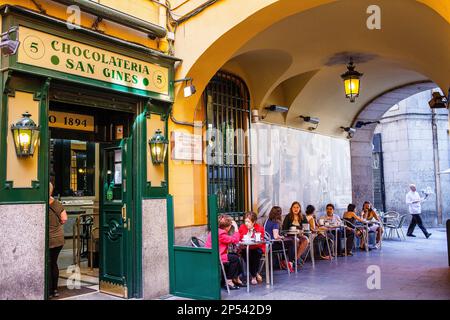 Schokolateria San Gines, in Pasadizo de San Ginés 5. Madrid. Spanien Stockfoto