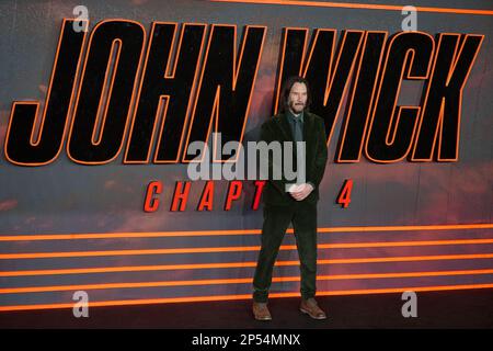 London, Vereinigtes Königreich 6. März, 2023. Keanu Reeves wurde auf der britischen Premiere von John Wick Chapter 4 am Cineworld Leicester Square fotografiert. Kredit: Alan D West/Alamy Live News Stockfoto