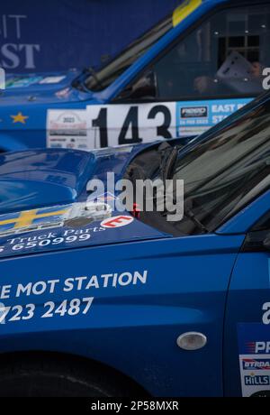 Rennwagen bei der Reed Group East Riding Rally am Start, Beverley'Saturday Market am Sonntag, den 26. Februar Stockfoto