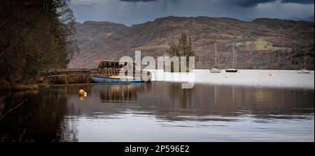 Cherry Island am südlichen Ende von Loch Ness liegt mir sehr am Herzen. Es ist ein Crannog und die Insel repräsentiert die Überreste eines o Stockfoto