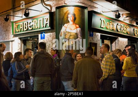 Zaragoza, Aragón, Spanien: Taberna Doña Casta. Estébanes, 6 (El Tubo). Tapas Stockfoto