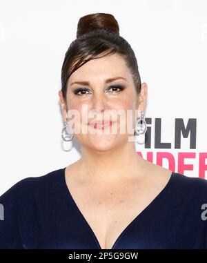 Santa Monica, Kalifornien - 04. März 2023: Melanie Lynskey nimmt an den Film Independent Spirit Awards 2023 Teil Stockfoto