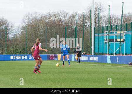 Nicht exklusiv: WSL Everton V Aston Villa im Walton Park Stadium, Liverpool Ein Sieg für Aston Villa mit 2,0 Punkten Stockfoto