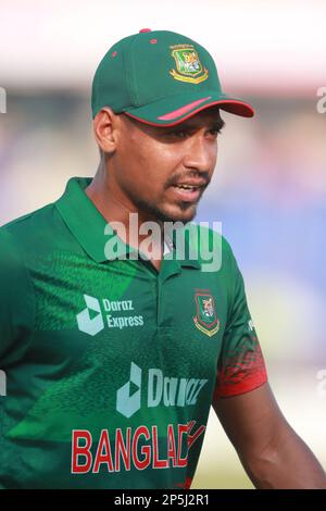 Mustafizur Rahman während des 3. Internationalen Spiels Bangladesch-England im Zahur Ahmed Chowdhury Stadium, Sagorika, Chattogram, Bangladesch. Stockfoto