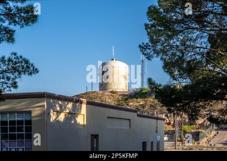 Wahrheit oder Konsequenzen, NM, USA - 1. Mai 2022: Das Ralph Edwards Civic Center Stockfoto