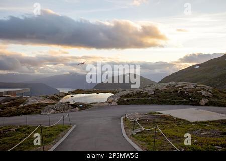 Mount Hoven, herrlicher Blick über den Nordfjord vom Loen Skylift Stockfoto