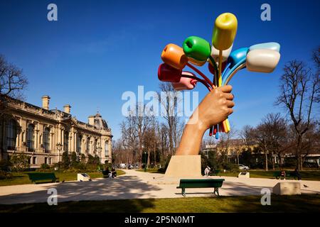 „Bouquet of Tulips“ des amerikanischen Künstlers Jeff Koons in Paris vor dem Petit Palais Stockfoto