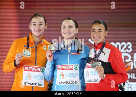 Istanbul, Türkei - 05/03/2023, Nadine Visser aus den Niederlanden, Reetta Hurske aus Finnland, Ditaji Kambundji aus der Schweiz, Podium 60m Hurdles Women während der European Athletics Indoor Championships 2023 am 5. März 2023 in der Atakoy Arena in Istanbul, Türkei - Photo Laurent Lairys / DPPI Stockfoto