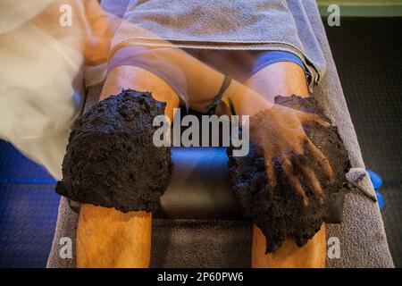 Fangotherapie. Caldes de Boi Spa, Boí-Tal. Provinz Lleida. Katalonien. Spanien Stockfoto