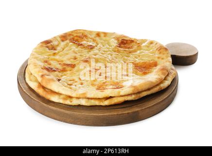 Köstliches Chachapuri mit Käse auf weißem Hintergrund Stockfoto