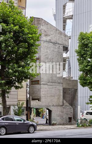 Das Tower House, Beton Einfamilienhaus entworfen von Takamitsu Azuma (1966); Jingumae, Tokio, Japan Stockfoto