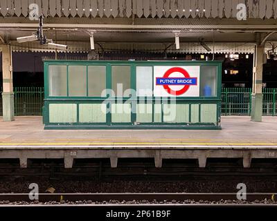 Putney Bridge, Underground, London, England, Großbritannien. Stockfoto