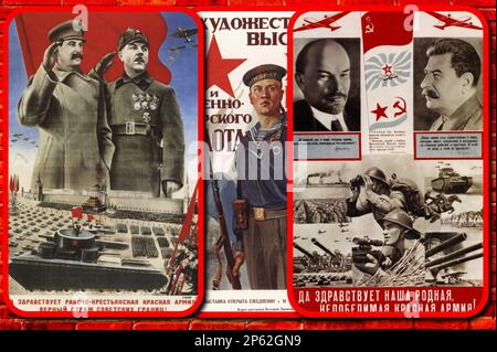 Sowjetische Propagandaposter (UdSSR, CCCP), auf denen die Rote Armee gepriesen wird Stockfoto