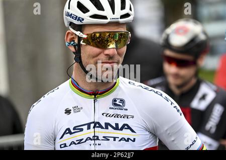 Follonica, Italien, 07. März 2023. British Mark Cavendish aus Astana Qasakstan, gezeichnet zu Beginn der zweiten Etappe des Radrennens Tirreno-Adriatico, von Camaiore nach Follonica, Italien (209 km), Dienstag, 07. März 2023. BELGA FOTO DIRK WAEM Stockfoto