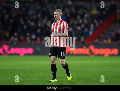 6. März 2023; GTECH Community Stadium, Brentford, London, England; Premier League Football, Brentford gegen Fulham; Ben Mee von Brentford Stockfoto